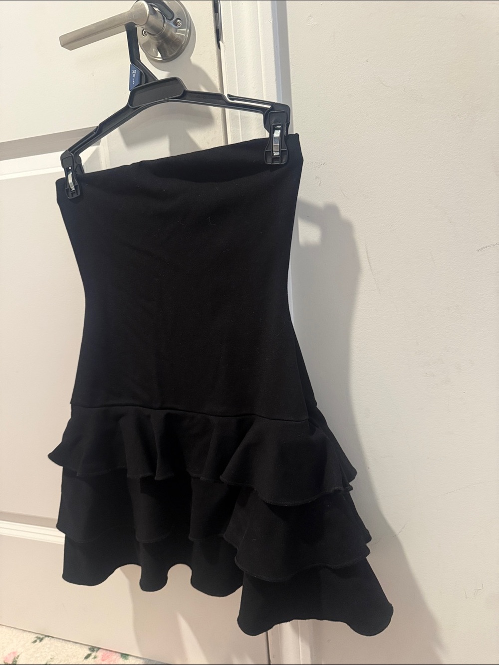 Black Strapless Ruffle Mini Dress - Women - Picture 2 of 5